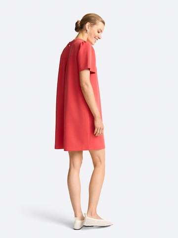 Rich & Royal - Vestido em vermelho