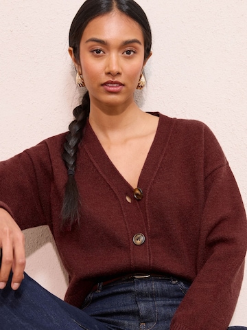 Geacă tricotată de la Friends Like These pe roșu