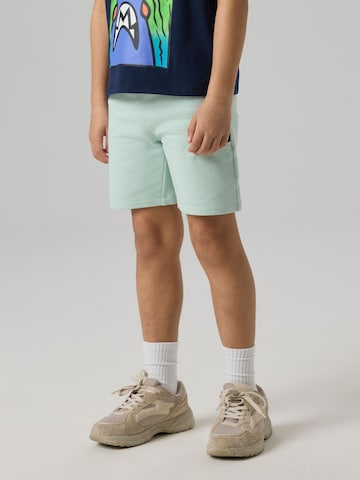 NAME IT Regular Trousers in Green: front