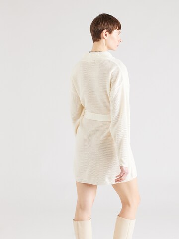 Robes en maille GLAMOROUS en blanc