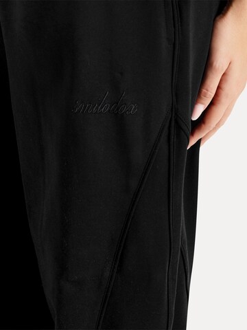 Smilodox Loosefit Broek in Zwart