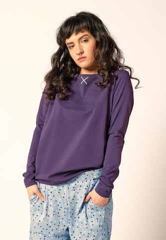 Skiny Pajama Shirt in Purple