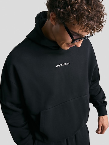 Bershka Sweatshirt in Schwarz