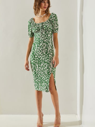 Robe Bianco Lucci en vert : devant