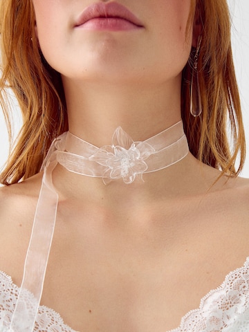 Bershka Kette in Weiß