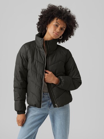 VERO MODA Between-Season Jacket in Black: front