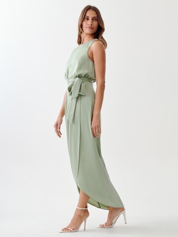 Willa Платье в Зеленый: спереди