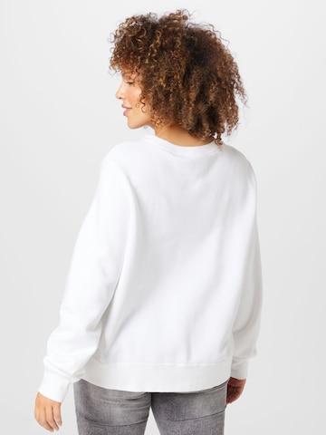 Nike Sportswear Athletic Sweatshirt in White