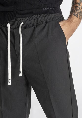 Gianni Kavanagh Tapered Pants in Black