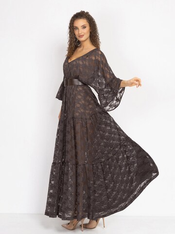 Robe 'ESSENTIALS' JIORO en marron