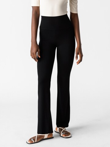 Les Lunes Flared Leggings 'Belle' in Zwart: voorkant