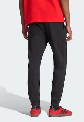 ADIDAS ORIGINALS Tapered Broek 'Trefoil Essentials' in Zwart