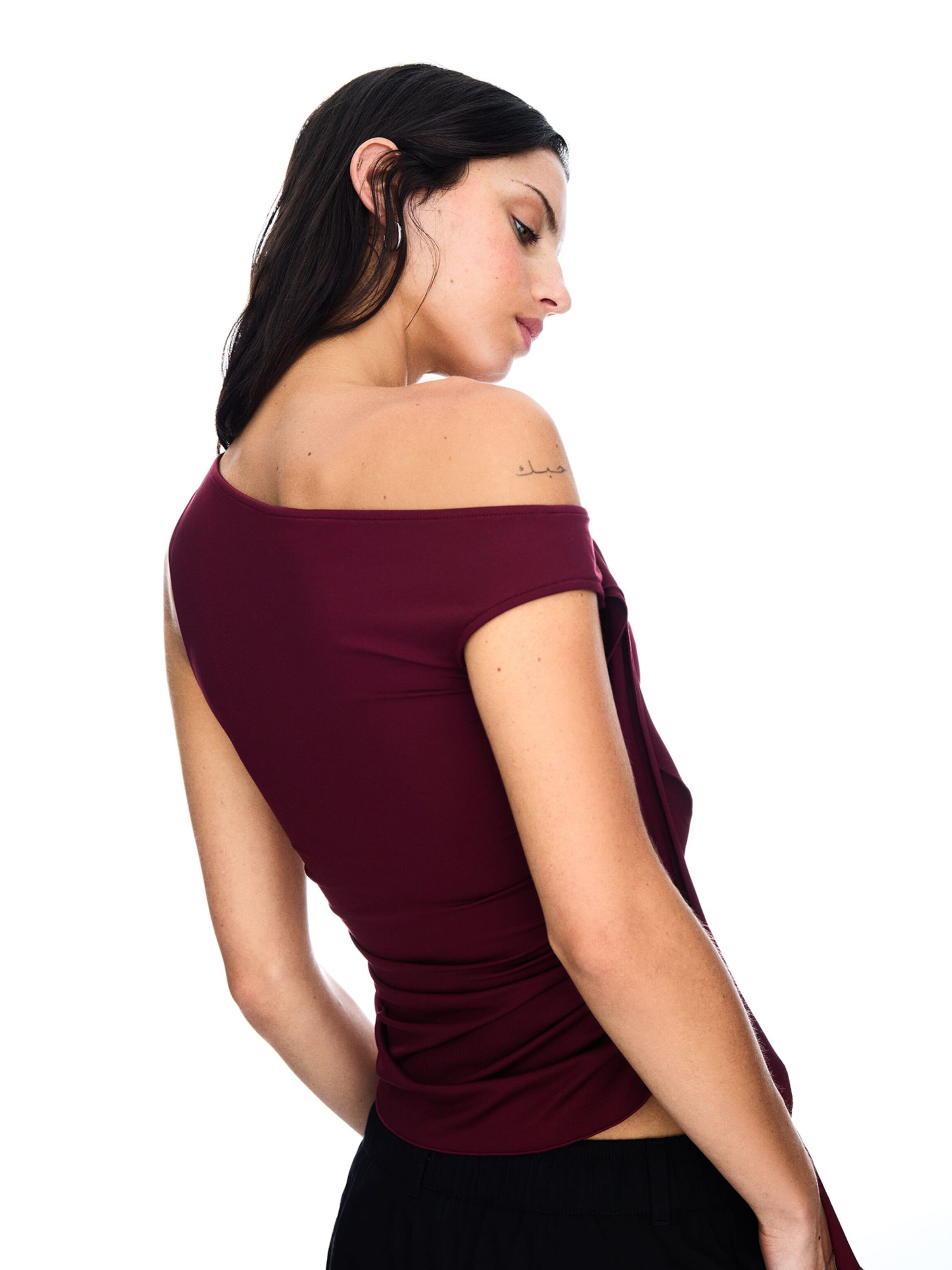 BershkaTop - crvena boja