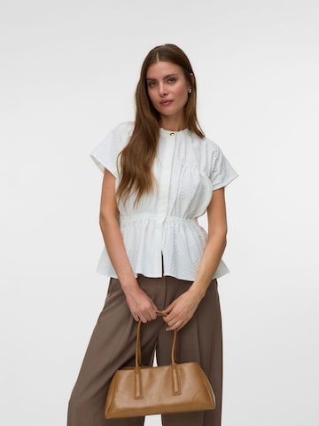 Camicia da donna 'VMMistle' di VERO MODA in bianco: frontale