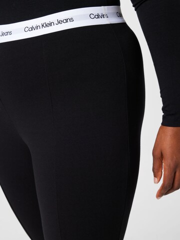 Calvin Klein Jeans Curve Skinny Leggings in Schwarz