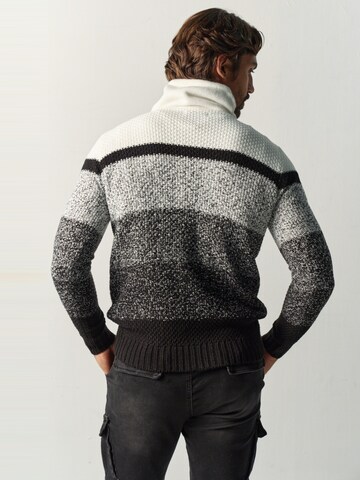 KOROSHI Pullover i sort