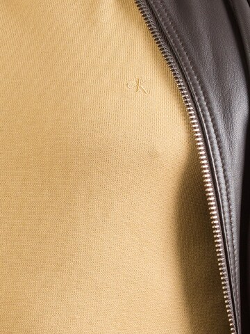 Calvin Klein Pullover in Gold