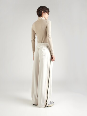 Maglietta di 10Days in bianco