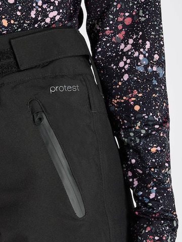 PROTEST Regular Sportbroek 'CINNAMON' in Zwart