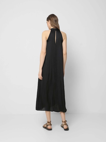 Scalpers Dress in Black