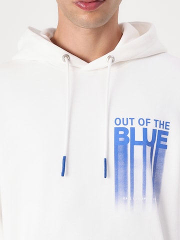 KARL LAGERFELD JEANS - Sudadera 'OUT OF BLUE' en blanco