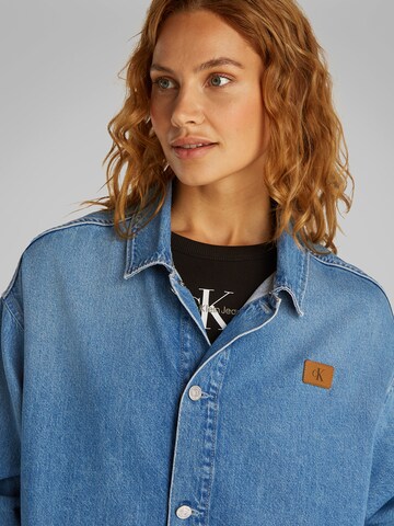 Calvin Klein Jeans Преходно яке в синьо