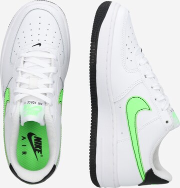 Nike Sportswear Trampki 'Air Force 1 LV8 2' w kolorze biały