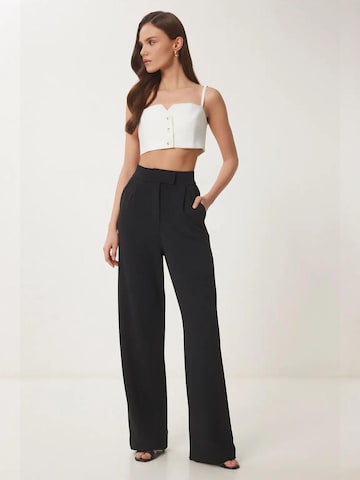 Happiness İstanbul Loose fit Pleat-front trousers in Black