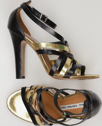 & Other Stories Sandals & High-Heeled Sandals in 37 in Gold: front
