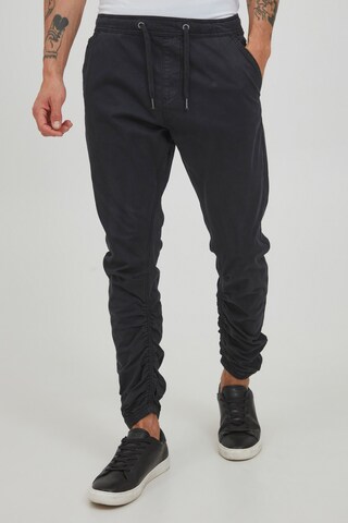 INDICODE JEANS Tapered Chino Pants in Black: front