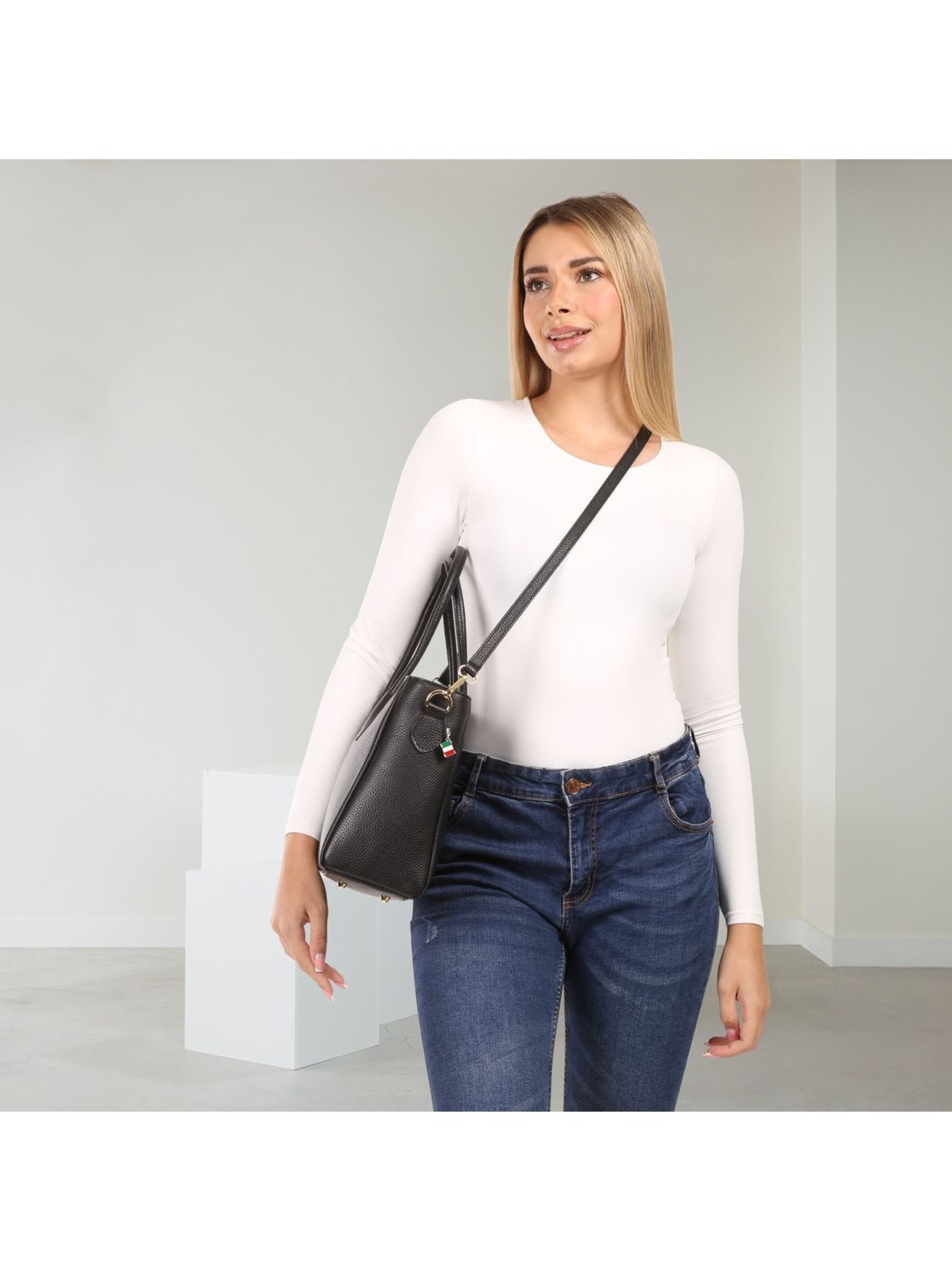 Florence Handbag in Black