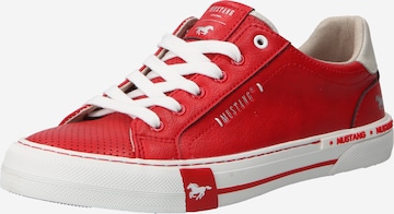 MUSTANG Sneakers laag in Rood: voorkant