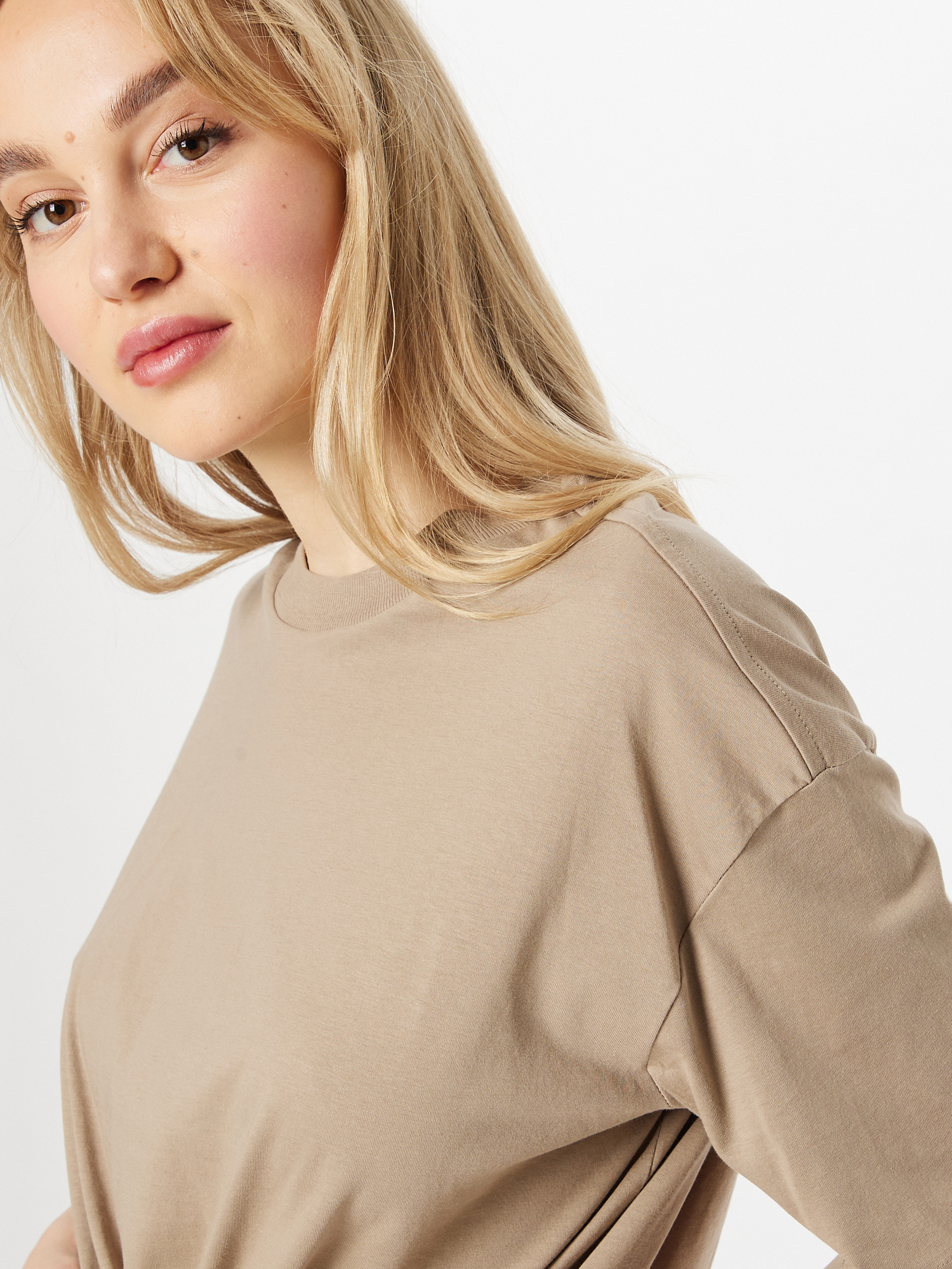 Gina Tricot T-Shirt in Camel 