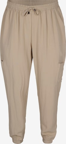 Zizzi Tapered Cargo Pants 'MACY' in Beige: front