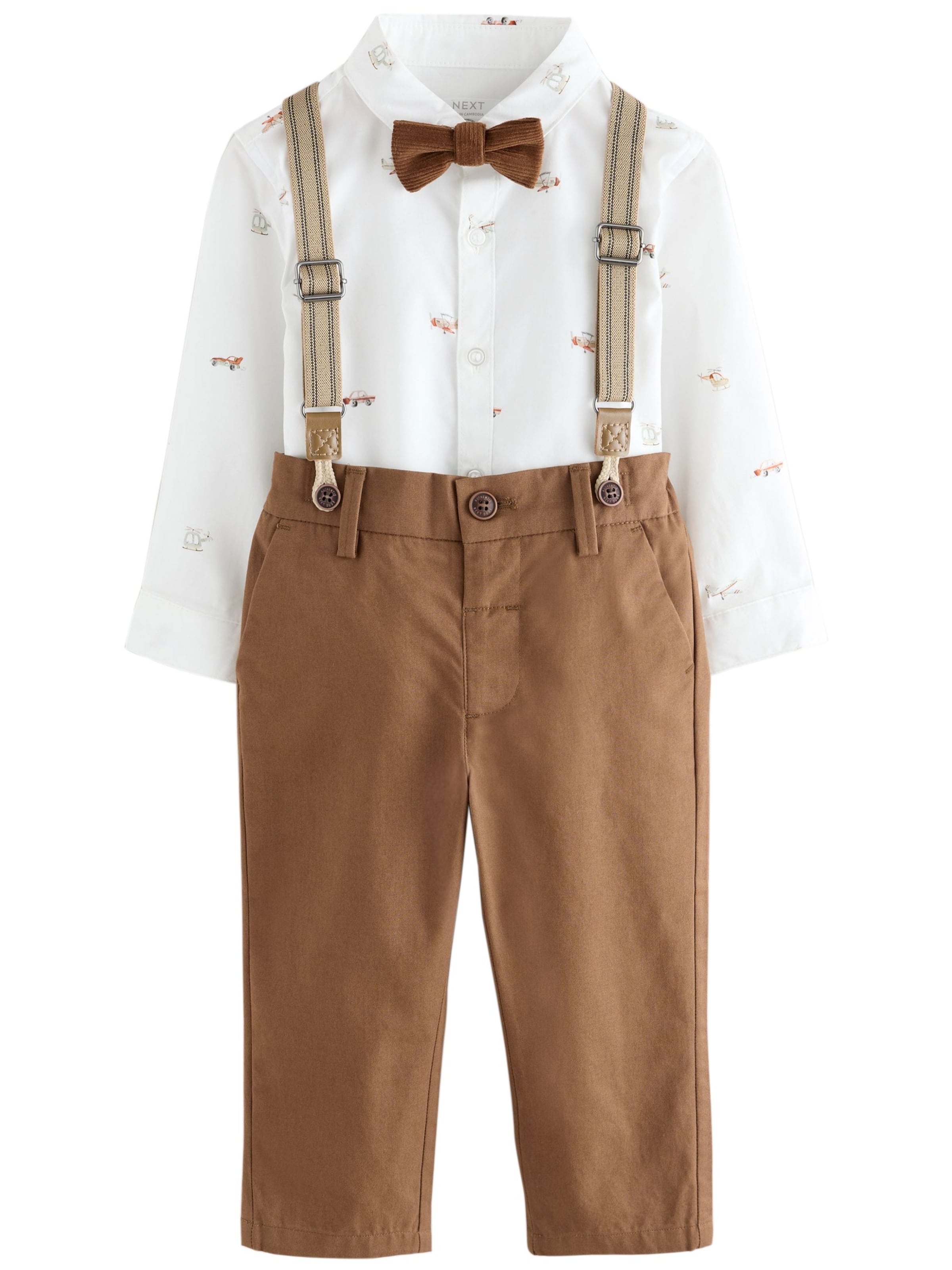 Next Setti värissä ruskea: etupuoli