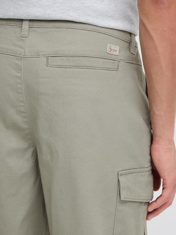 !Solid Regular Cargohose ' SDMohan Stretch ' in Grün