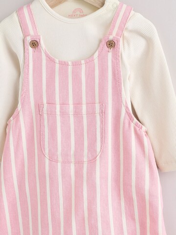 Set Next en rose