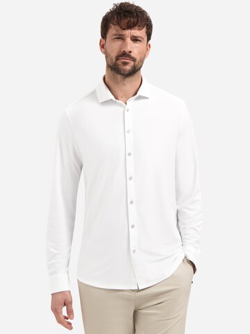 No Excess Regular fit Button Up Shirt in White: front