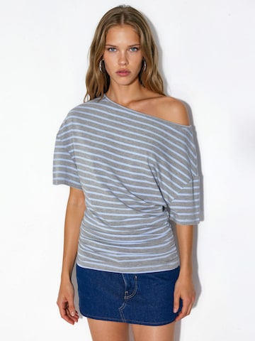 Busem - Camisa em cinzento: frente