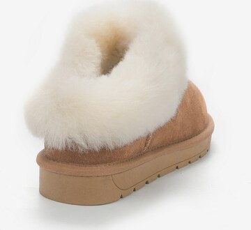 Slipper 'Mitsuko' di Gooce in marrone