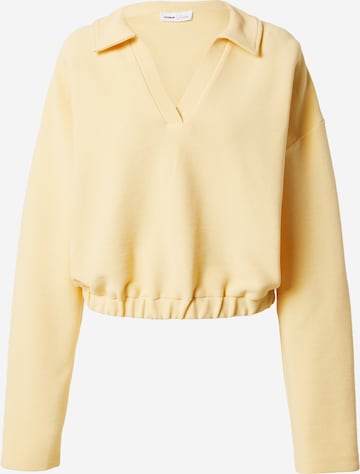 millane Sweatshirt 'Linea' in Geel: voorkant