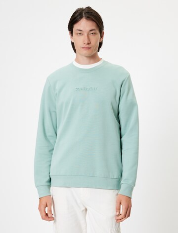 Koton Sweatshirt in Green: front