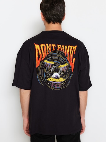 Trendyol Shirt in Black: front