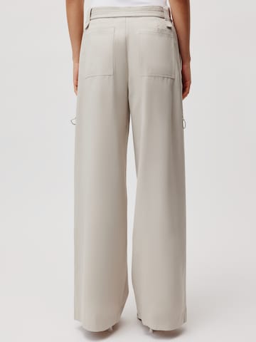 Wide Leg Pantalon à pince 'Guya Tall' LeGer by Lena Gercke en beige