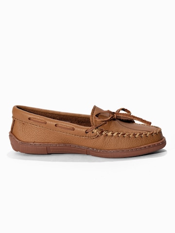 Mocasini 'Kilty' de la Minnetonka pe maro