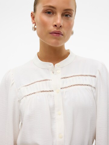 VERO MODA Bluse 'Emma' i hvid