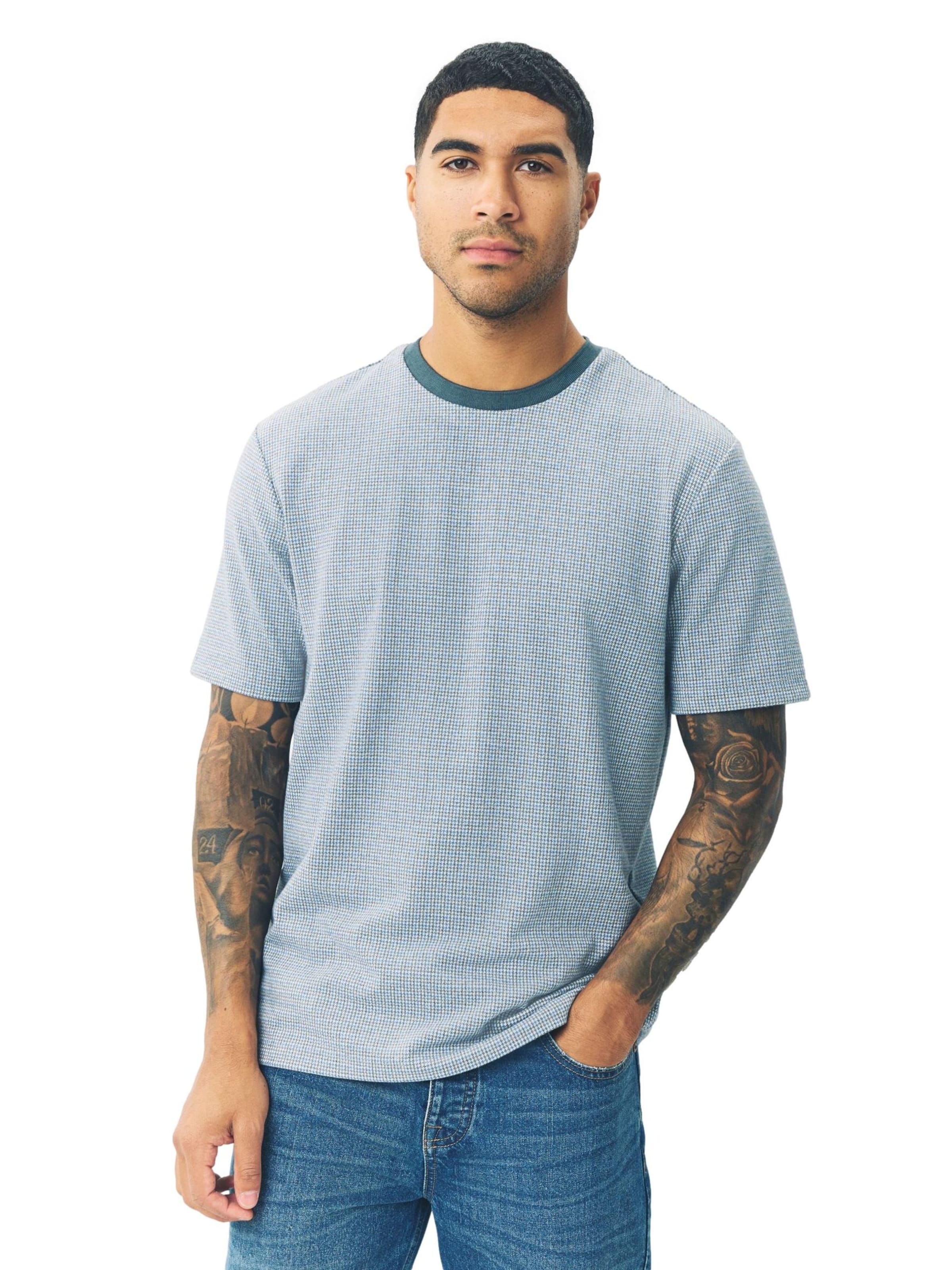 Next Shirt in Blue: front