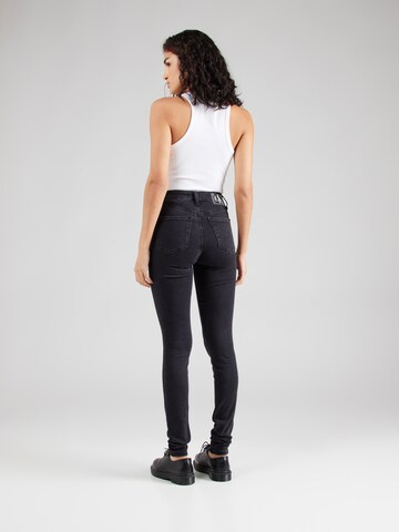 Skinny Jeans di Calvin Klein Jeans in nero