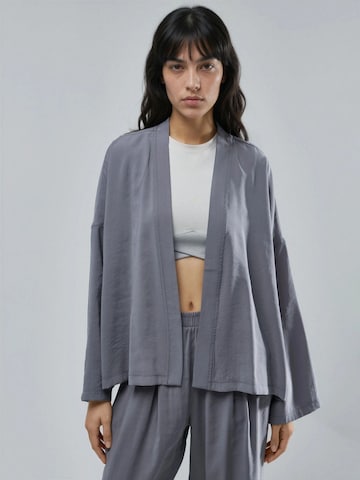 Kimono Busem en gris : devant