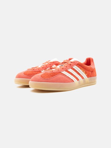 Sneaker low 'GAZELLE' de la ADIDAS ORIGINALS pe roșu